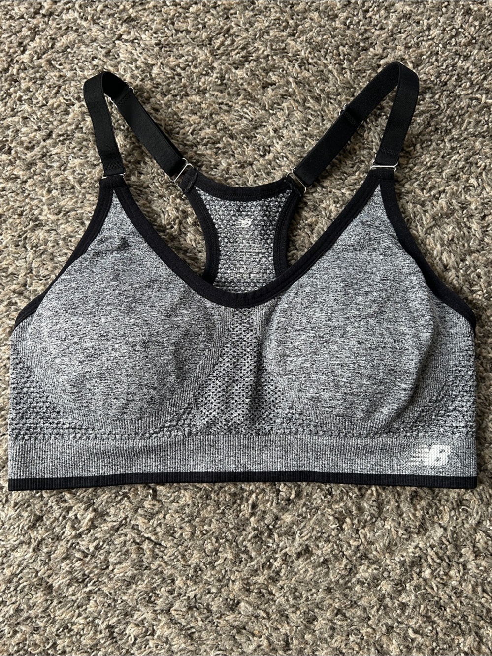 New Balance Seamless Sports Bra – Racerback – Adjustable Straps